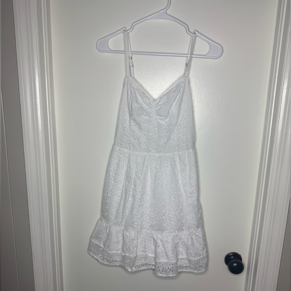 White Eyelet Lined Ruffled Hem Lined Cottagecore Mini Dress V Neck Size XS